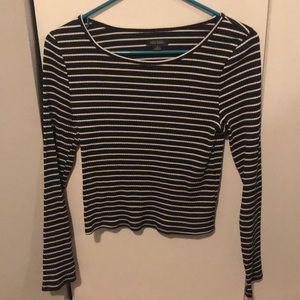 long sleeved crop top